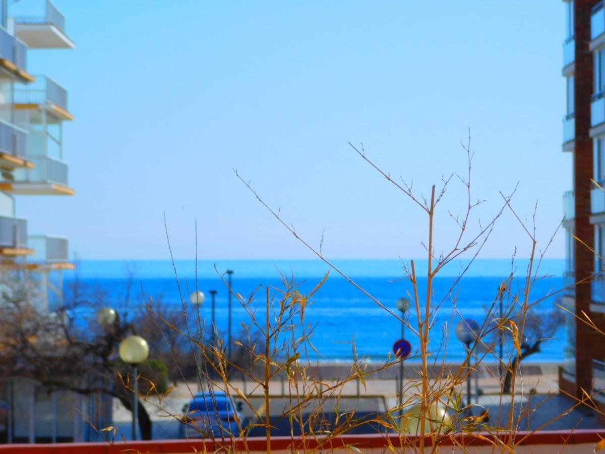 Gmid Immo Con Gran Terraza Con Vistas Al Mar En Apartment