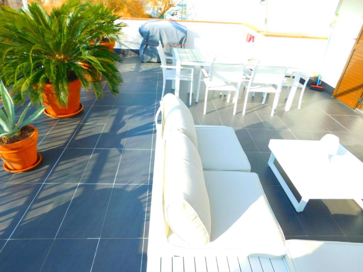 Gmid Immo Con Gran Terraza Con Vistas Al Mar En Apartment *