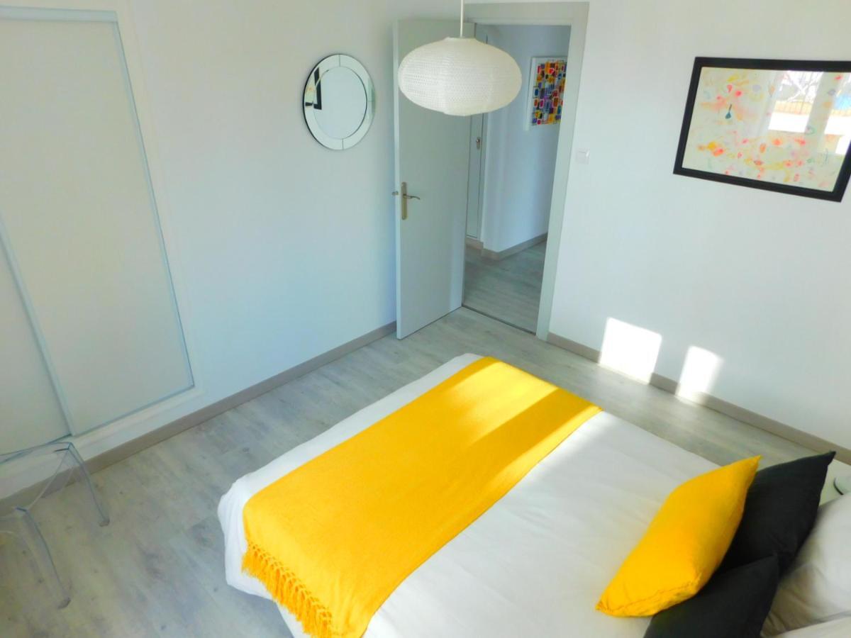 Gmid Immo Con Gran Terraza Con Vistas Al Mar En Apartment Roses